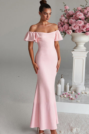 Robe de soirée en satin sirène rose clair à épaules dénudées